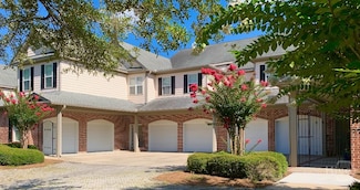 903 River Oaks Dr, Richmond Hill, GA 31324