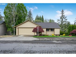921 SW 4th St, Gresham, OR 97080