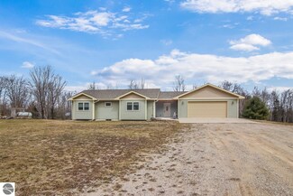 1076 Mill Rd, Kingsley, MI 49649