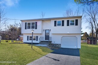 62 Kellogg Rd, Stillwater, NY 12170