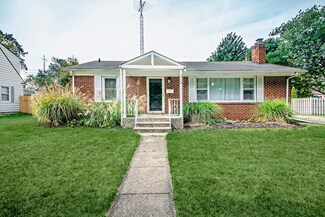 2716 Thayer Dr, Saint Joseph, MI 49085