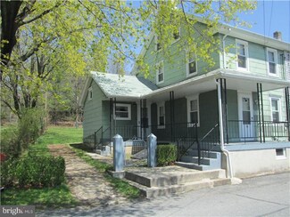 34 Hillcrest Rd, Branchdale, PA 17923