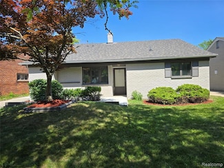 15335 Mccann St, Southgate, MI 48195