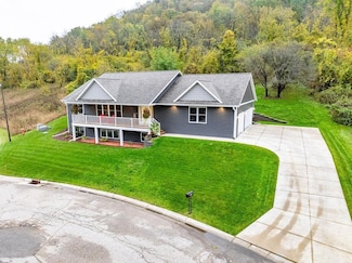 169 Cobblestone Ln, Winona, MN 55987