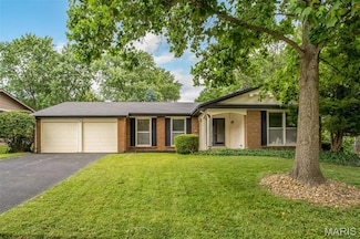 12033 Tangletree Dr, Saint Louis, MO 63146