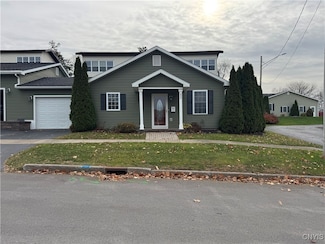 52 Bronson St, Oswego, NY 13126