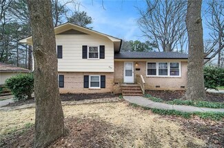 907 Log Cabin Rd, Charlotte, NC 28213