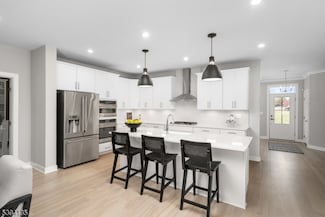 2 Willow Ln, Parsippany-Troy Hills, NJ 07054