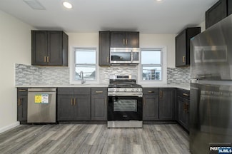 287 Orange St Unit 3, Newark, NJ 07103