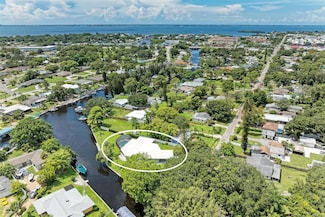 608 69th Ave W, Bradenton, FL 34207