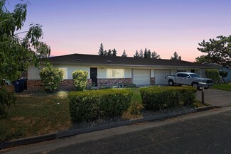 208 El Dorado Dr, Madera, CA 93637