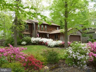 1001 Beechwood Rd, Cinnaminson, NJ 08077