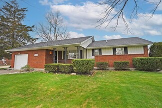 7452 Brock Dr, Blanchester, OH 45107