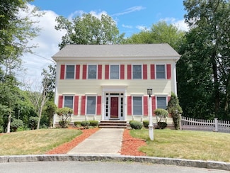 24 Nugent Ln, Reading, MA 01867