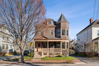 92 Fessenden St, Portland, ME 04103