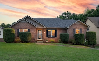 1823 Patricia Dr, Clarksville, TN 37040