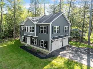 28 Colony Dr, Center Barnstead, NH 03225
