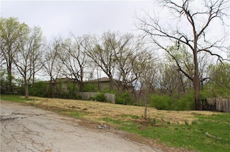 8560 Harrison St, Kansas City, MO 64131