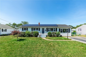 43 Deerfield Dr, Warwick, RI 02886