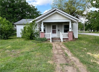2002 S Holbrook St, Fort Scott, KS 66701
