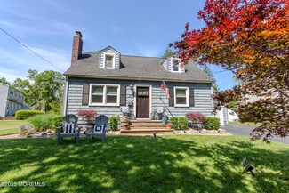 15 Sickles Place, Shrewsbury, NJ 07702