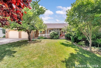 6838 Rollingview Dr, Hudsonville, MI 49426