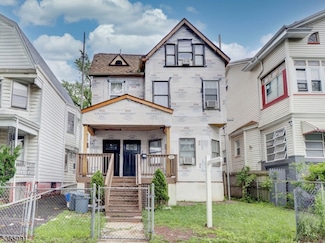102 N 17th St, East Orange, NJ 07017