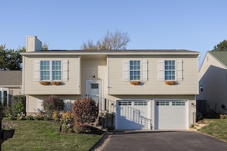 1082 Lavender Ln, Columbus, OH 43207