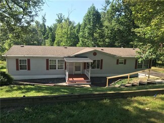 650 Orchard St, New Castle, PA 16101