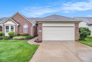 860 Woodhaven Dr Unit 125, Commerce Township, MI 48390