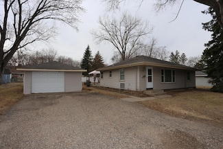 6233 Sumter Ave N, Brooklyn Park, MN 55428