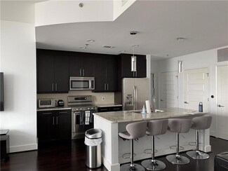 1080 Peachtree St NE Unit 2215, Atlanta, GA 30309
