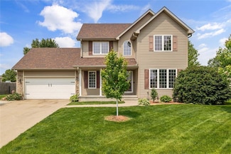 904 SE Little Beaver Dr, Grimes, IA 50111