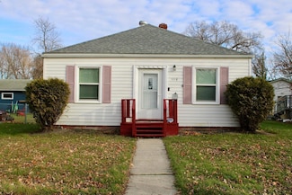 118 Crocker Ave N, Thief River Falls, MN 56701