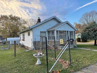 1201 Oakland St, South Bend, IN 46615