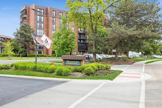 111 Acacia Dr Unit 103, Indian Head Park, IL 60525