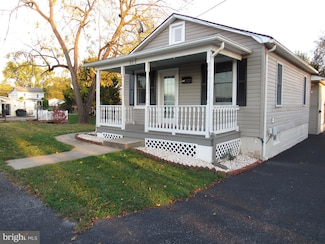 203 W 5th Ave Front Apt #2, Ranson, WV 25438