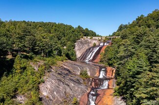 30 Lower Tanglewood Rd E Unit 203, Lake Toxaway, NC 28747