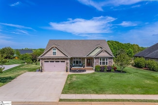 320 Reflection Dr, Lyman, SC 29365