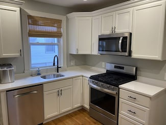 281 Belgrade Ave Unit 3, Roslindale, MA 02131