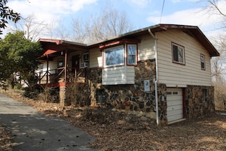 7010 Limestone Dr, Harrison, AR 72601