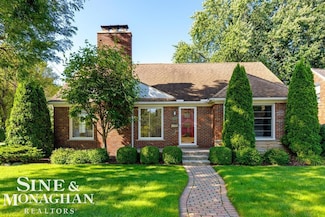 1437 Torrey Rd, Grosse Pointe Woods, MI 48236