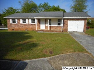 6203 Colfax Rd NW, Huntsville, AL 35810