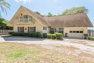 975 Goldenrod St, Merritt Island, FL 32952
