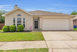 711 Rachel St, Grand Prairie, TX 75052