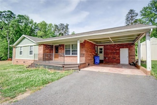1002 Phineas Dr, Kernersville, NC 27284