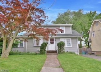 35 3rd Ave, Little Falls, NJ 07424