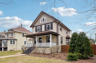 840 S Humphrey Ave, Oak Park, IL 60304