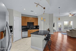945 E Playa Del Norte Dr Unit 1014, Tempe, AZ 85281