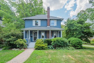 16 Vaille Ave, Lexington, MA 02421